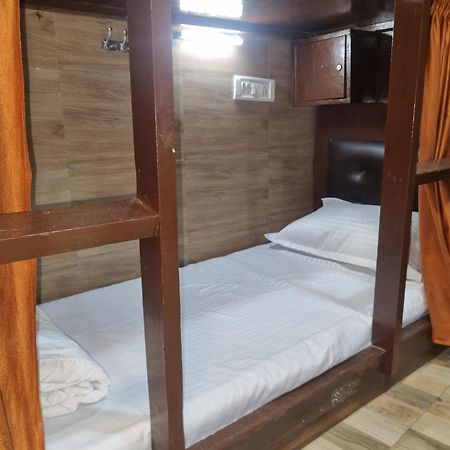Unibed Dormitory 뭄바이 외부 사진