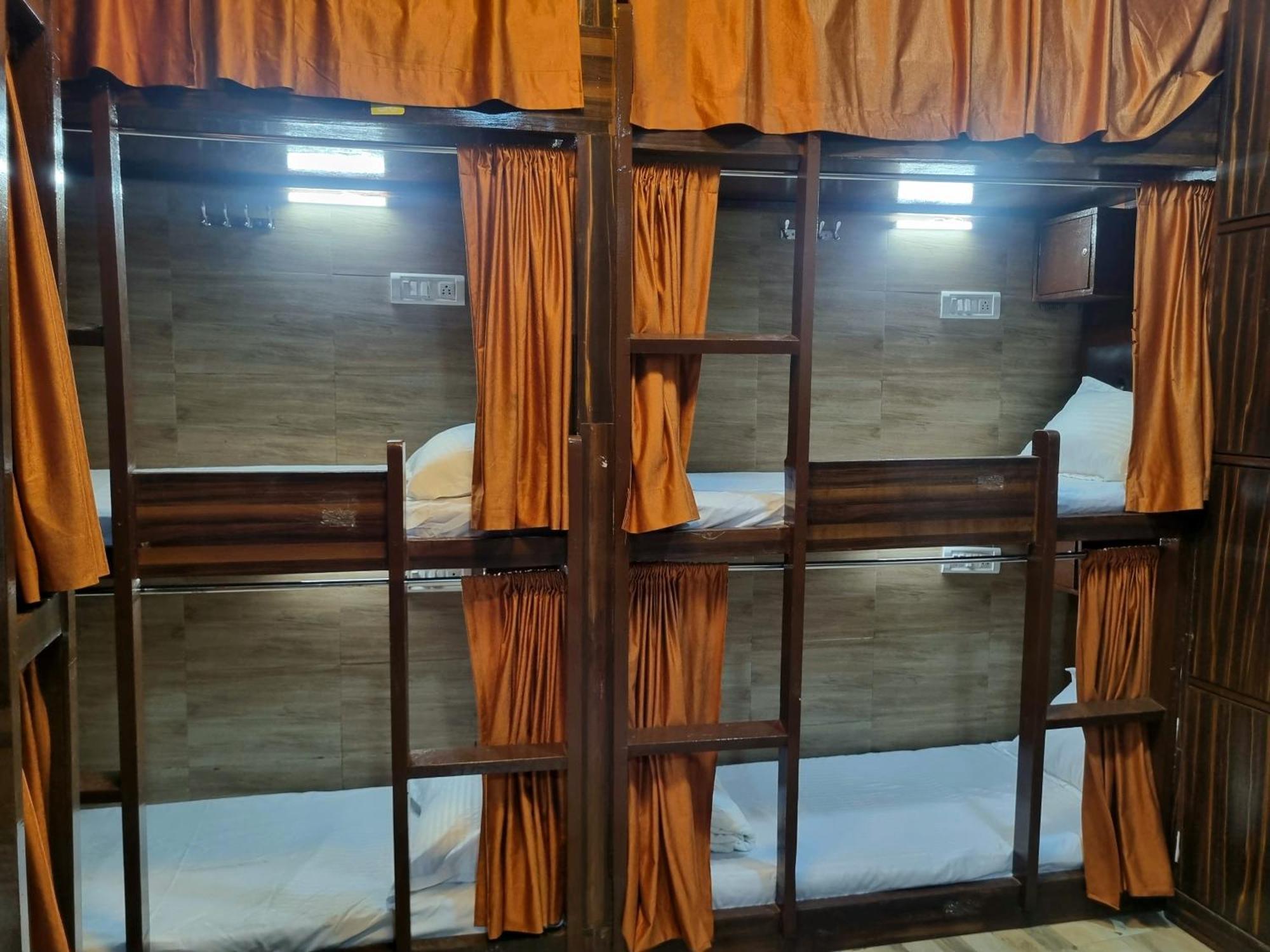 Unibed Dormitory 뭄바이 외부 사진
