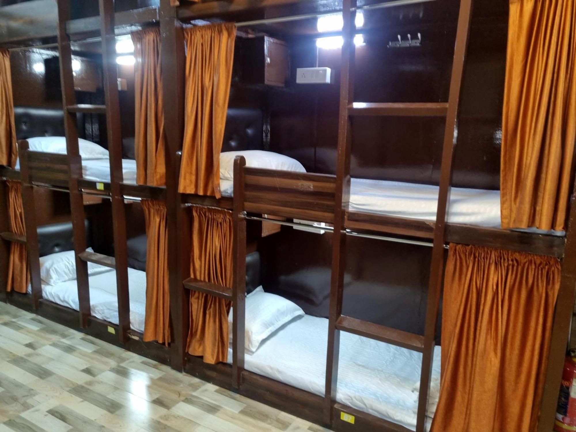 Unibed Dormitory 뭄바이 외부 사진